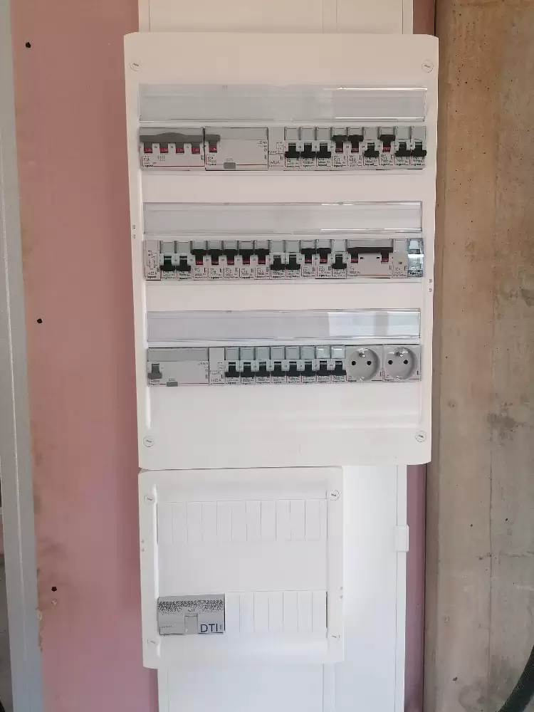 Remise aux normes tableau électrique existan Mises aux normes tableau électrique existan